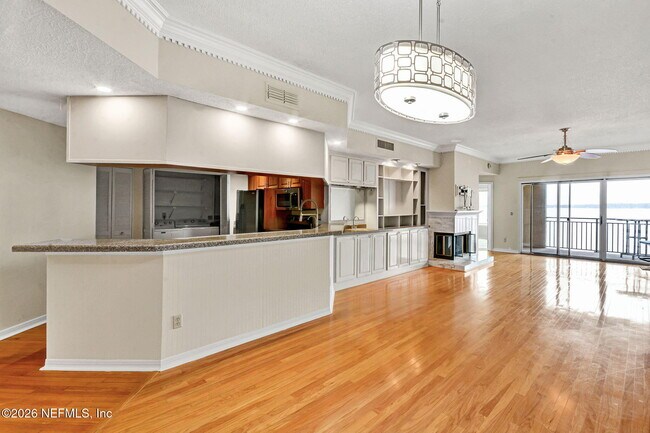 Building Photo - 2099 Winterbourne W