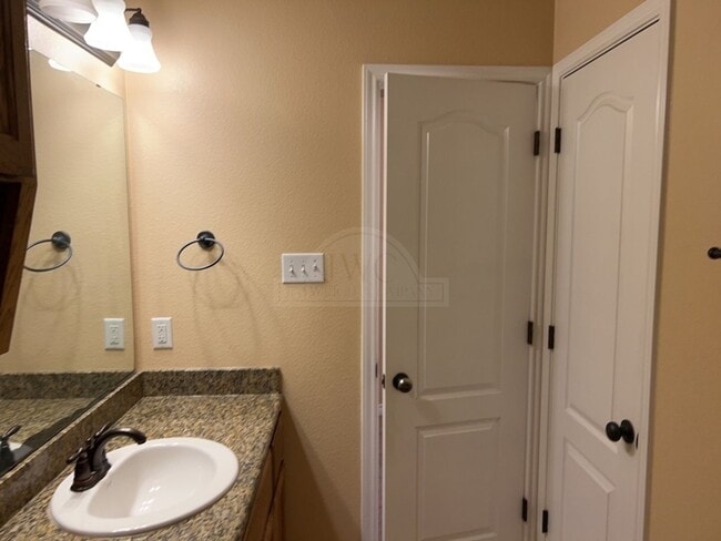 Building Photo - 4905 Autumn Valley Dr