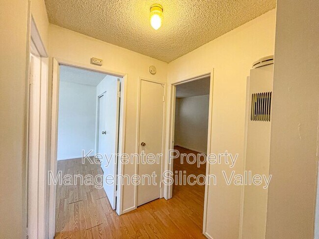 Building Photo - 5719 Via Monte Dr