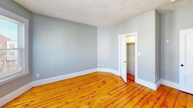 Building Photo - 65 Story St