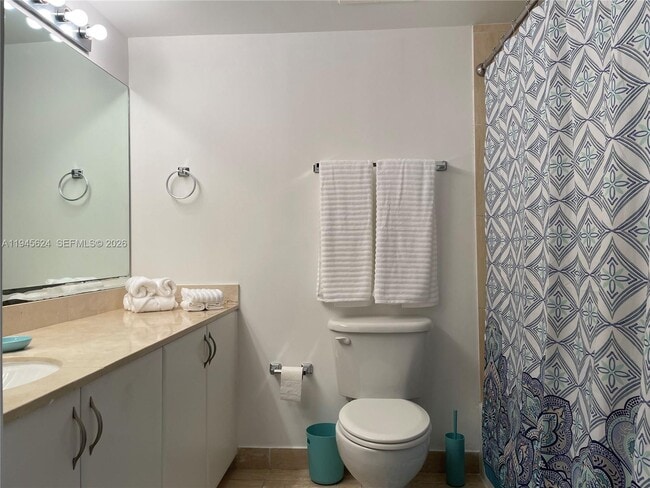 Building Photo - 1750 N Bayshore Dr