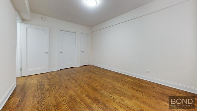 Building Photo - 157 W 57th St