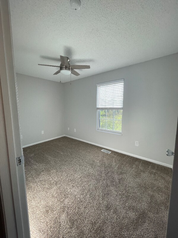 Building Photo - 1697 Ridgebury Dr