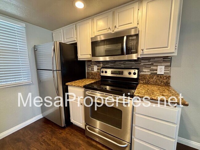 Building Photo - 10151 Arrow Rte Rd