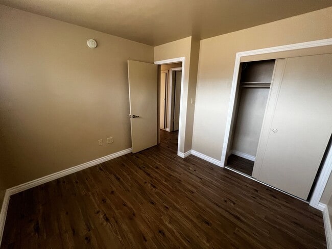 Building Photo - 6370-6370 Tamarisk Ave