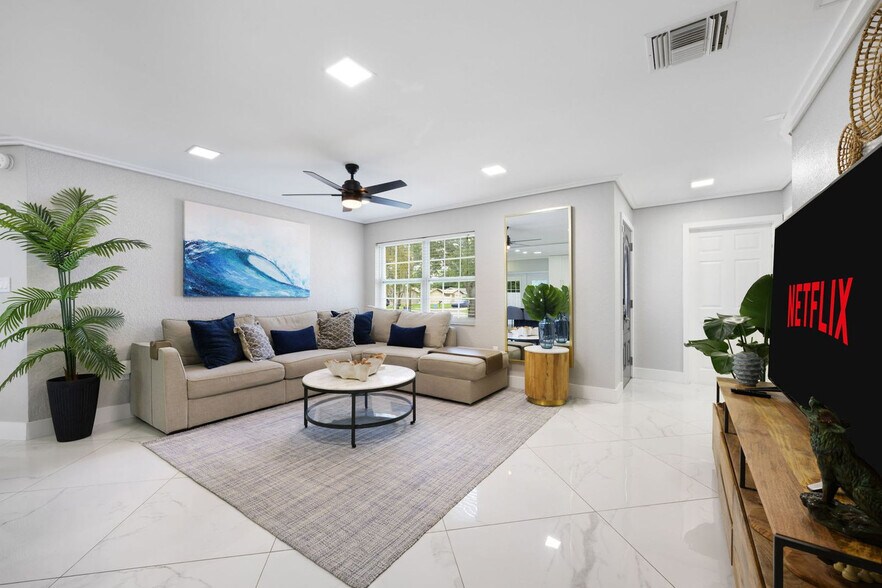 Building Photo - 10356 57th Way N