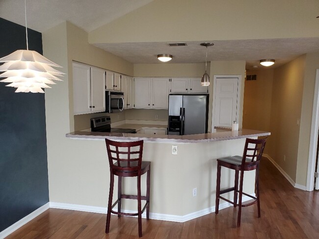 Building Photo - Gorgeous Ann Arbor 2 Bedroom Condominium W...