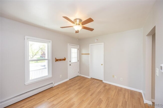 Building Photo - 1953 Falls St