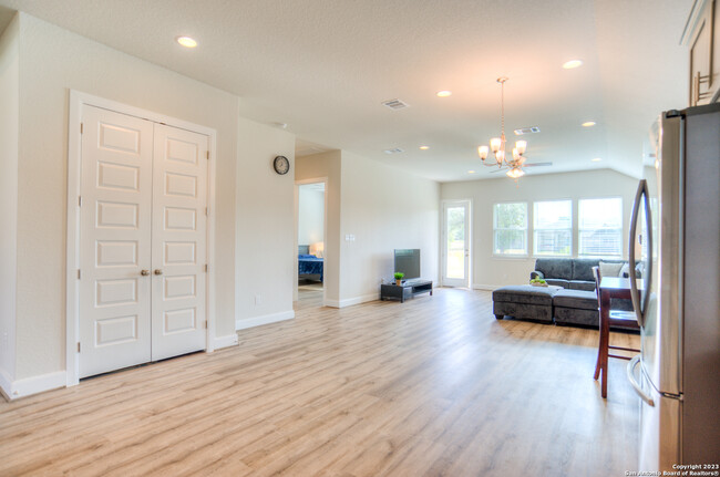 Building Photo - 118 Cordova-