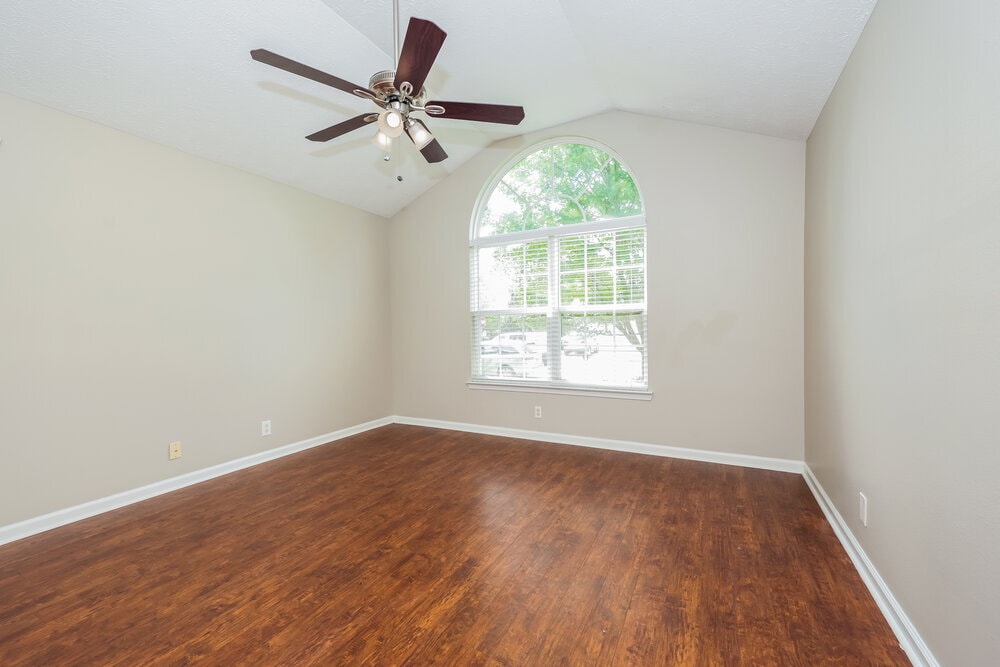 Building Photo - 3304 Tourmaline Dr