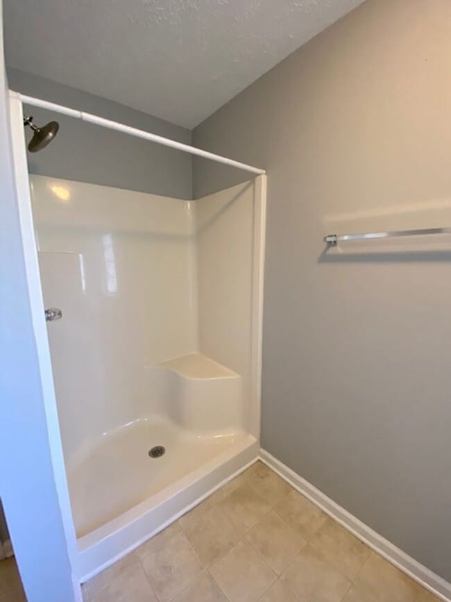 Building Photo - Charming 4 Bed 2 Bath Raeford Home