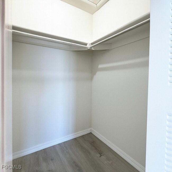 Building Photo - 4534 SE 5th Pl