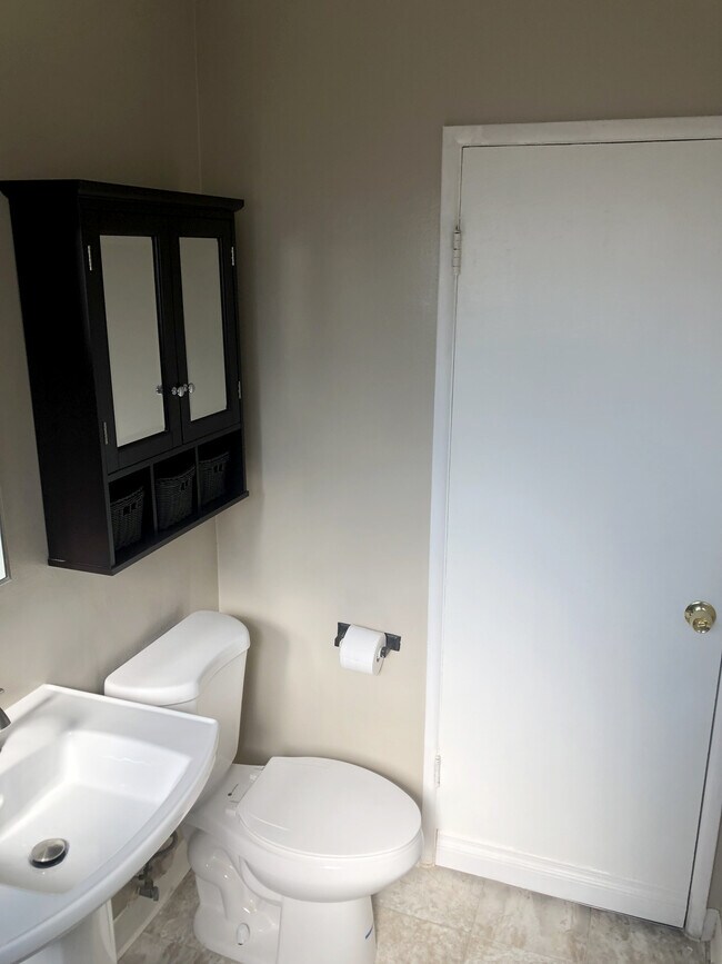 Bathroom - 5315 Radford Ave