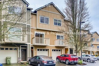 Building Photo - Updated 3 Bedroom Townhome is located near...