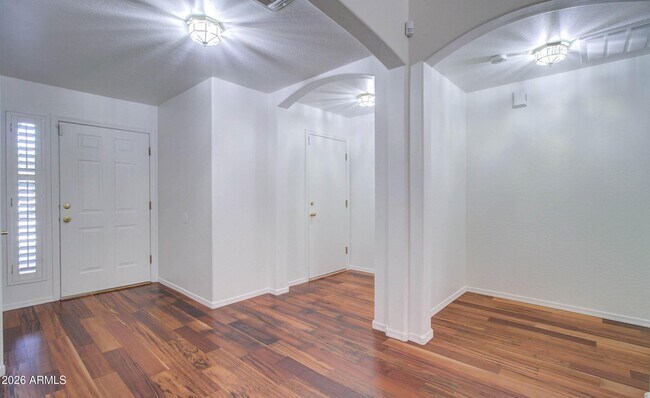 Building Photo - 9271 W Sunnyslope Ln