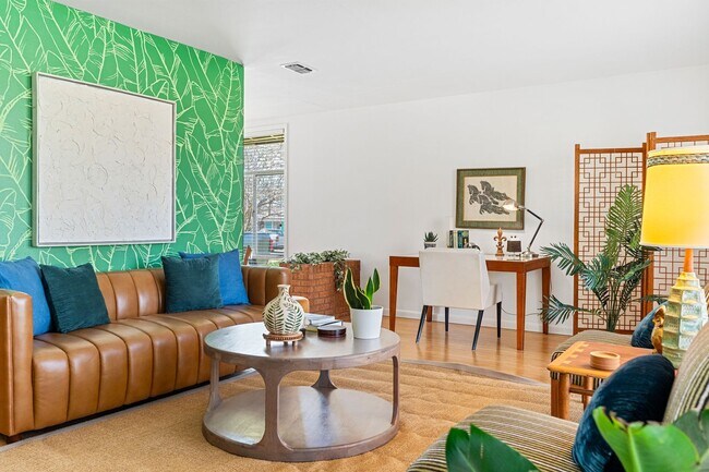 Building Photo - Centrally Located - Minutes from Dell Children's Hospital