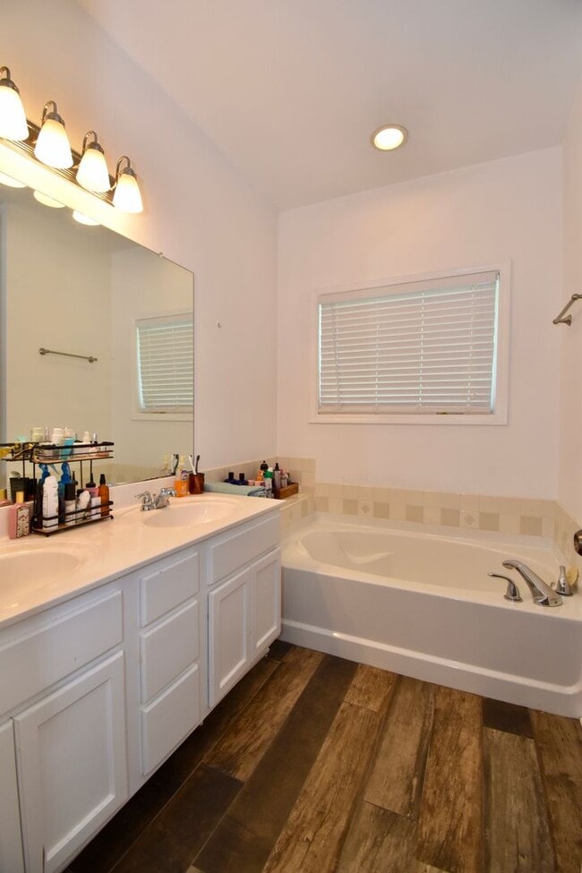 Building Photo - 3 Bed, 2 Bath Home in Ruston