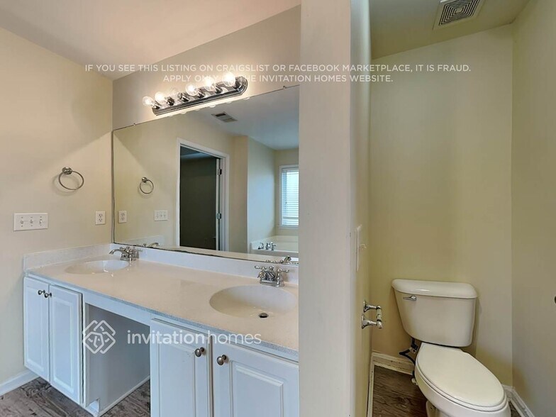 Building Photo - 793 Lavender Ln