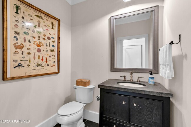 Building Photo - 513 Morris Ave