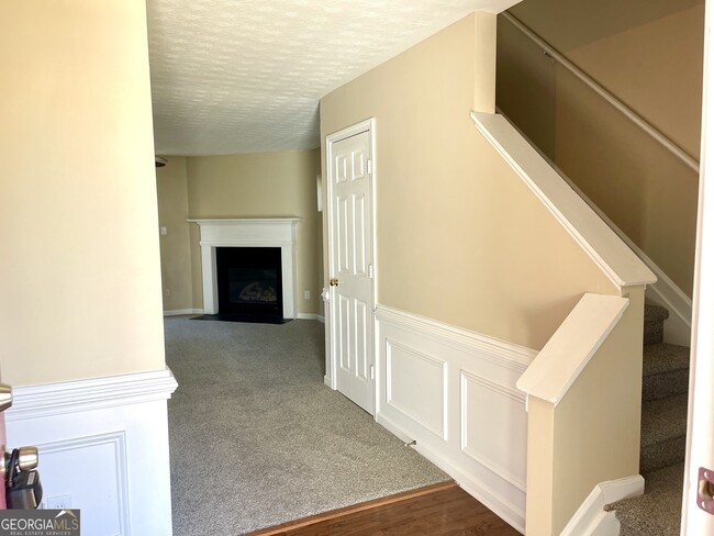 Building Photo - 162 Topaz Dr