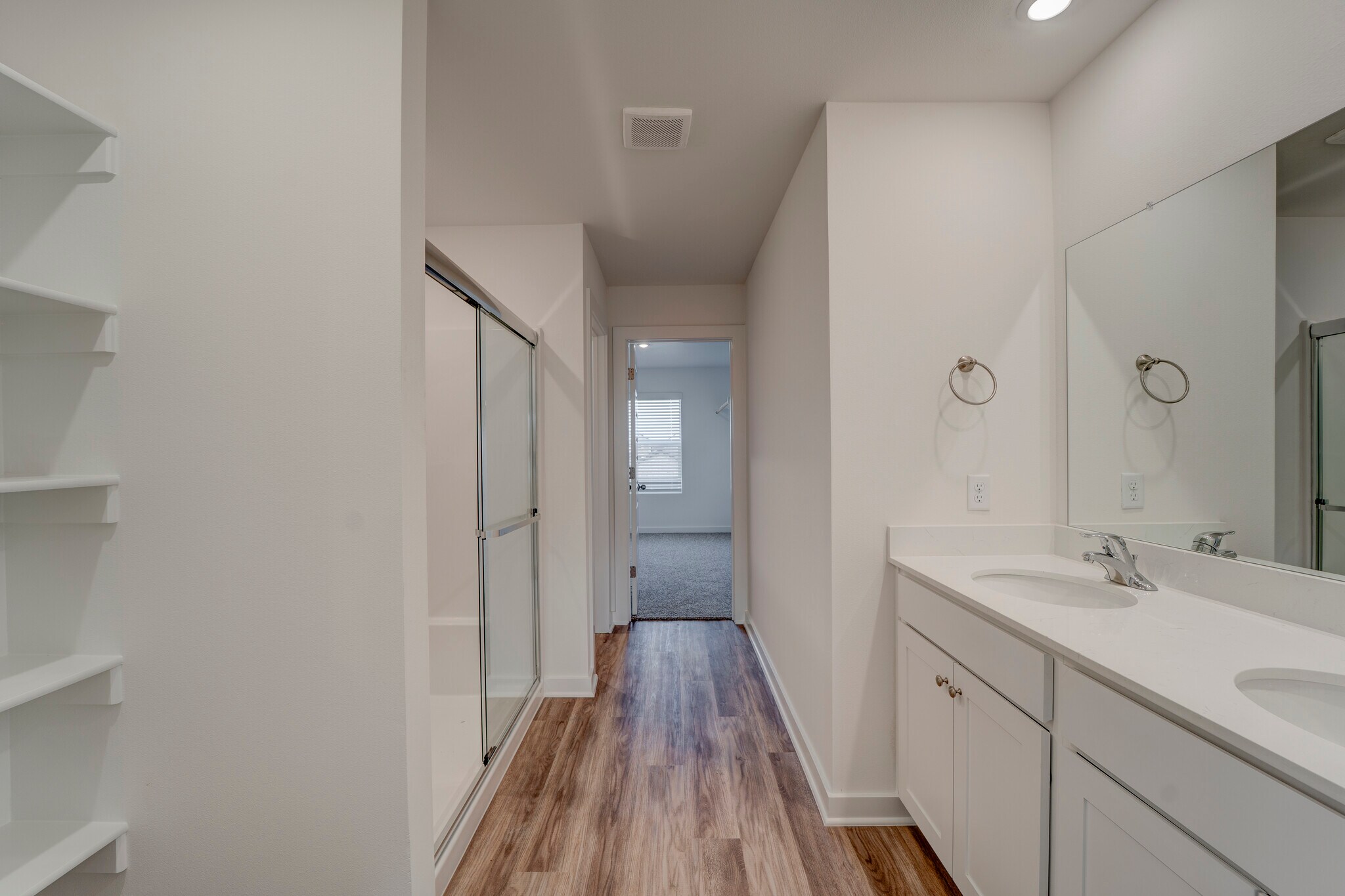 Building Photo - 139 S Maroon Ave