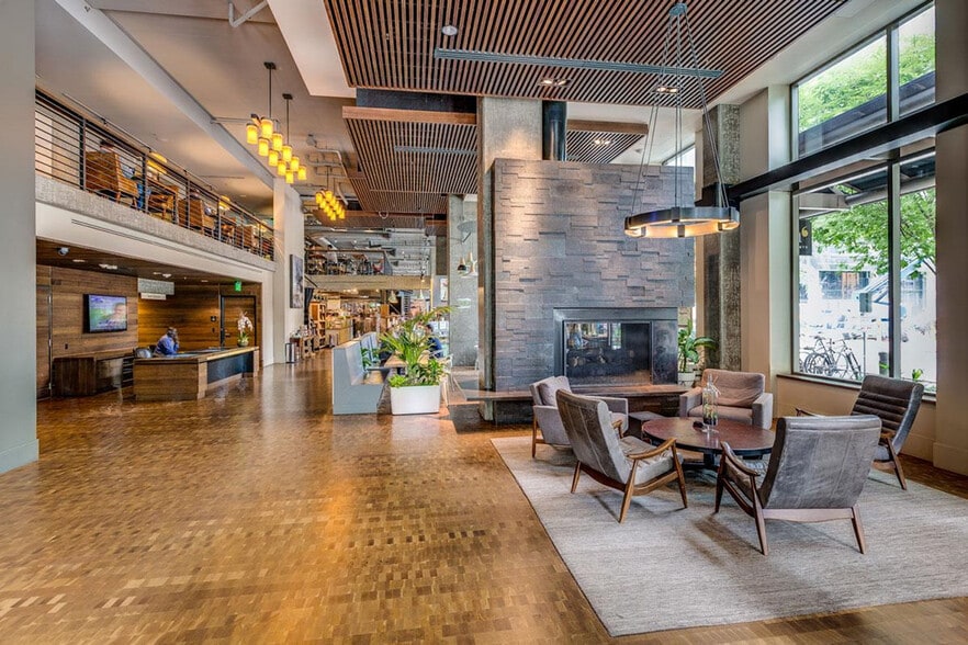 Building Photo - 2101 6th Ave