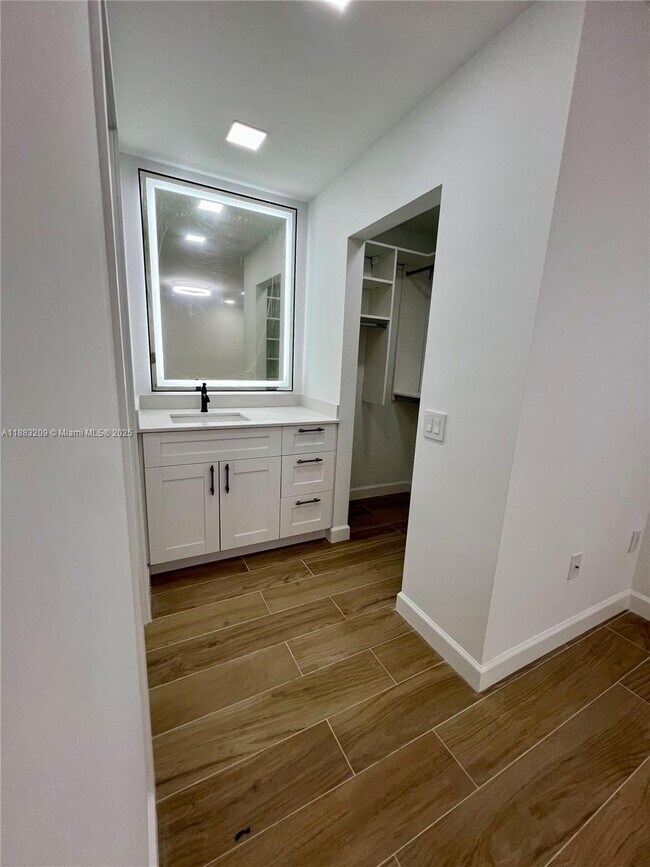 Building Photo - 20848 SW 118th Ave
