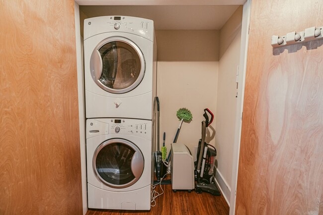 Building Photo - 1 Capron St