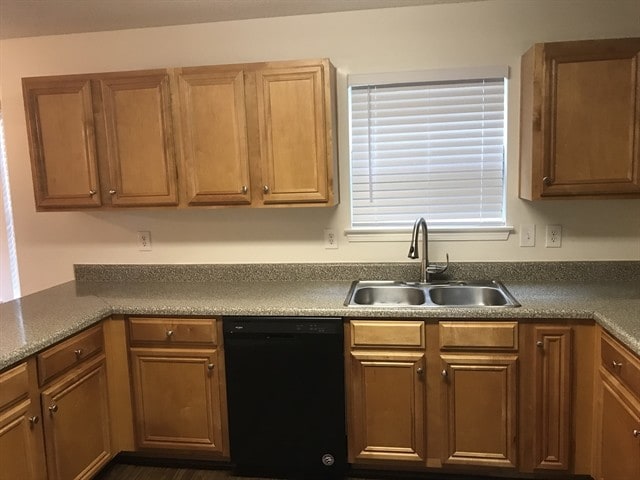 Building Photo - 7118 Cavender Dr SW