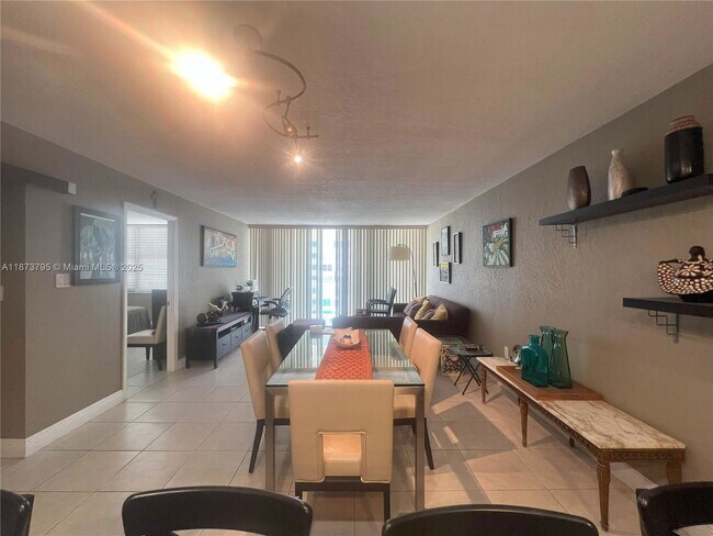 Building Photo - 18051 Biscayne Blvd