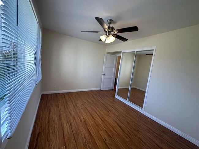 Building Photo - Lakewood Garden Apts
