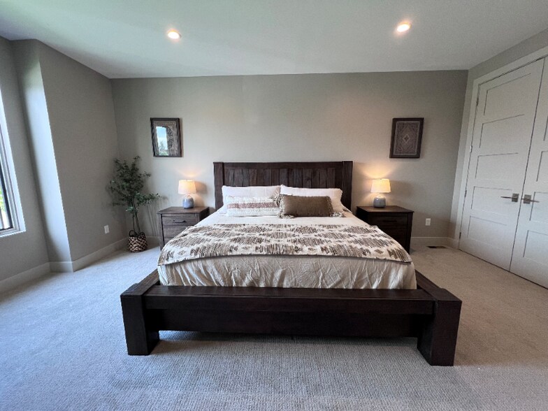 Building Photo - 75 Highnoon Way