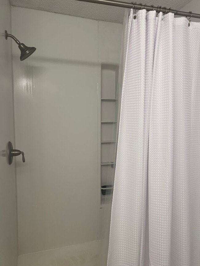 Building Photo - Great first floor unit at  Reserve at Wood...