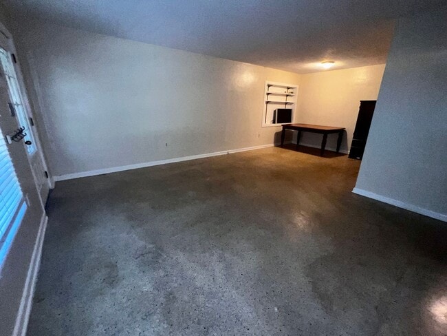 Building Photo - 8362 Cristobal Cir