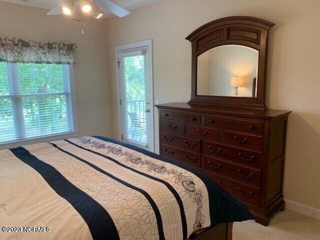 Building Photo - Beautiful Sea Trail Plantation townhome