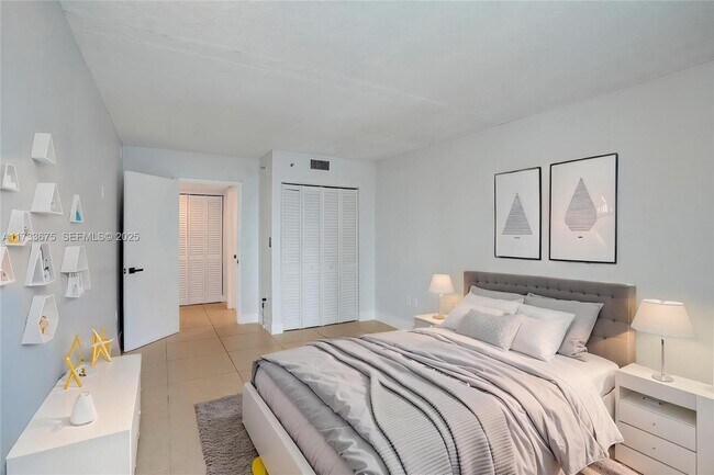 Building Photo - 850 N Miami Ave