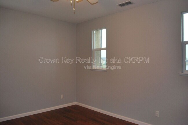 Building Photo - 297 Emory Oak Pl