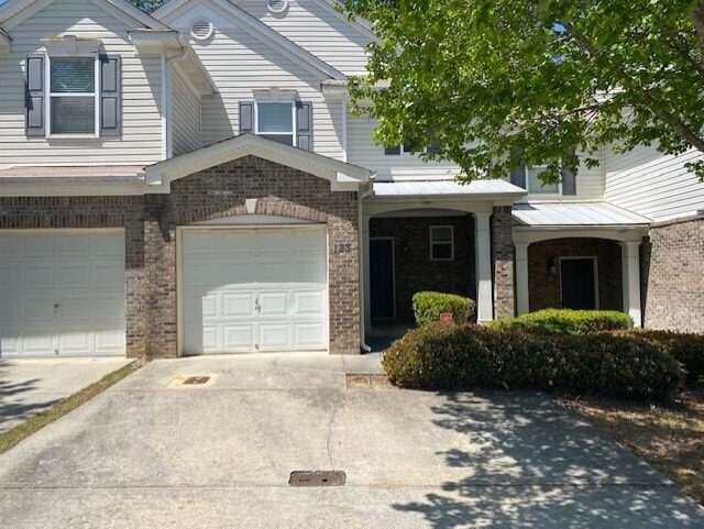 Primary Photo - Very Nicely Renovated townhome in the Cony...