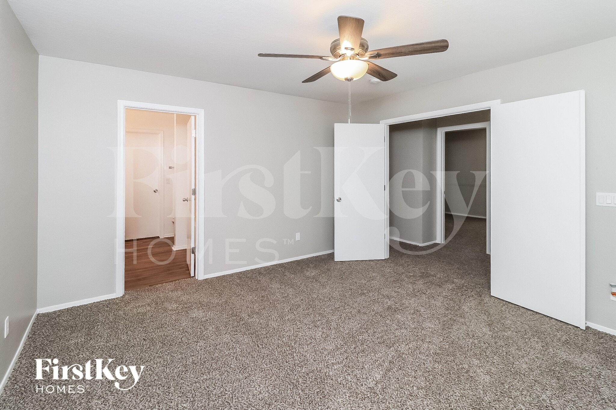 Building Photo - 10612 W Sonora St