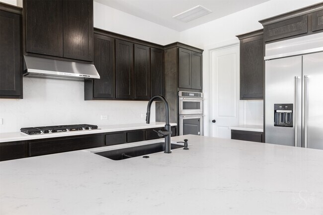 Building Photo - 7526 Sunny Oak Ln