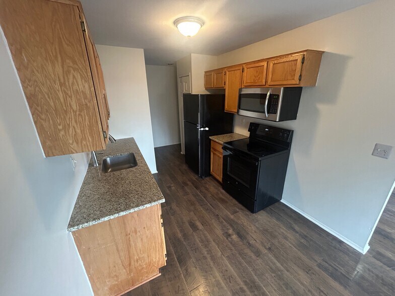 Building Photo - 31164 Country Way