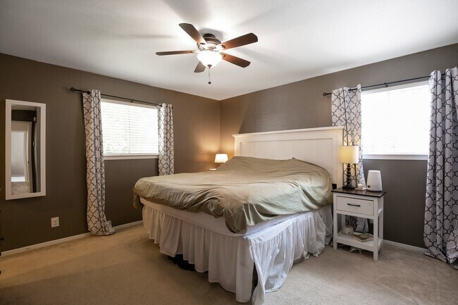 Building Photo - 8801 Dawnridge Cir