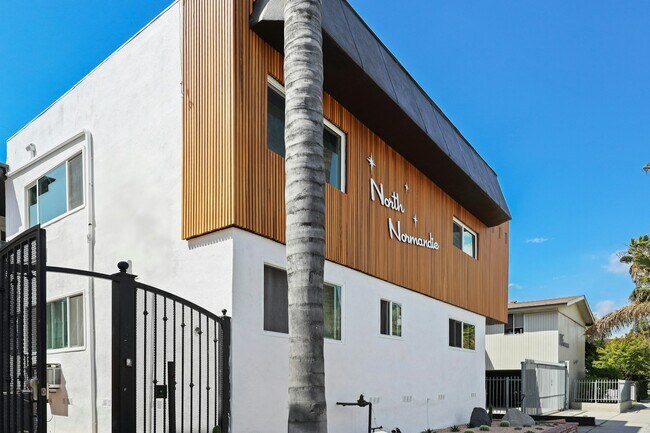 Building Photo - 111 Normandie Ave