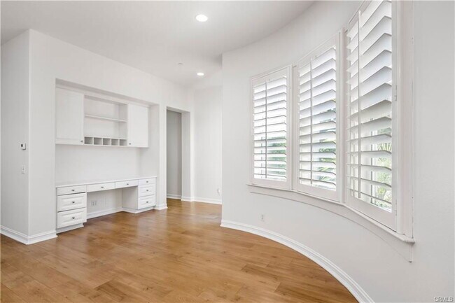 Building Photo - 26 Marble Sands