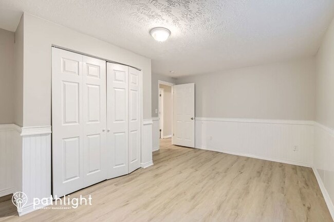 Building Photo - 846 E 900 N