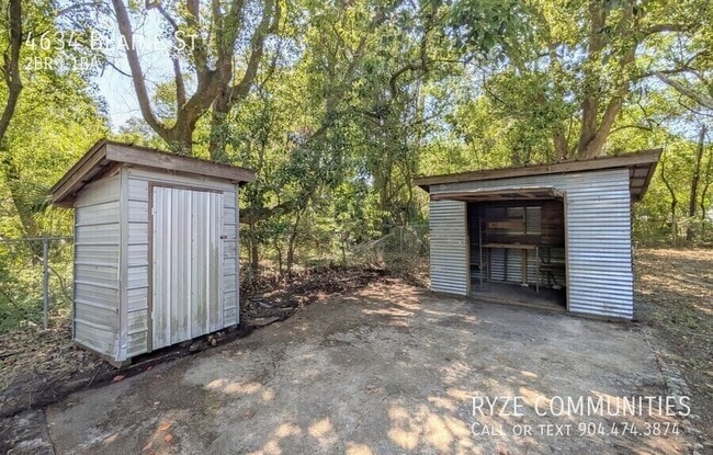 Building Photo - 4634 Blaine St