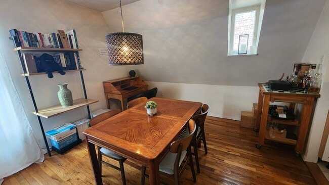 Building Photo - 1870 E 12th St