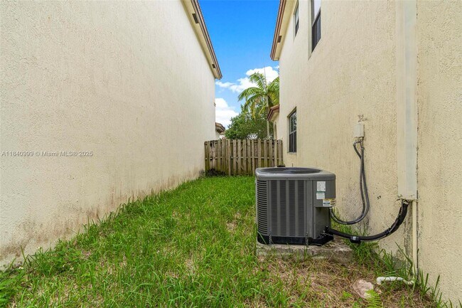 Building Photo - 9329 SW 227th Terrace