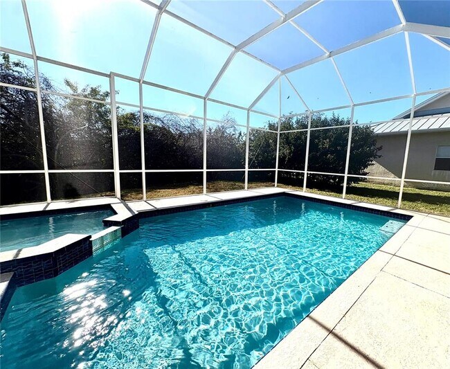 Building Photo - 731 Waterside Ct