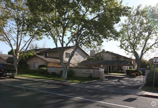 Building Photo - Villa Colorado